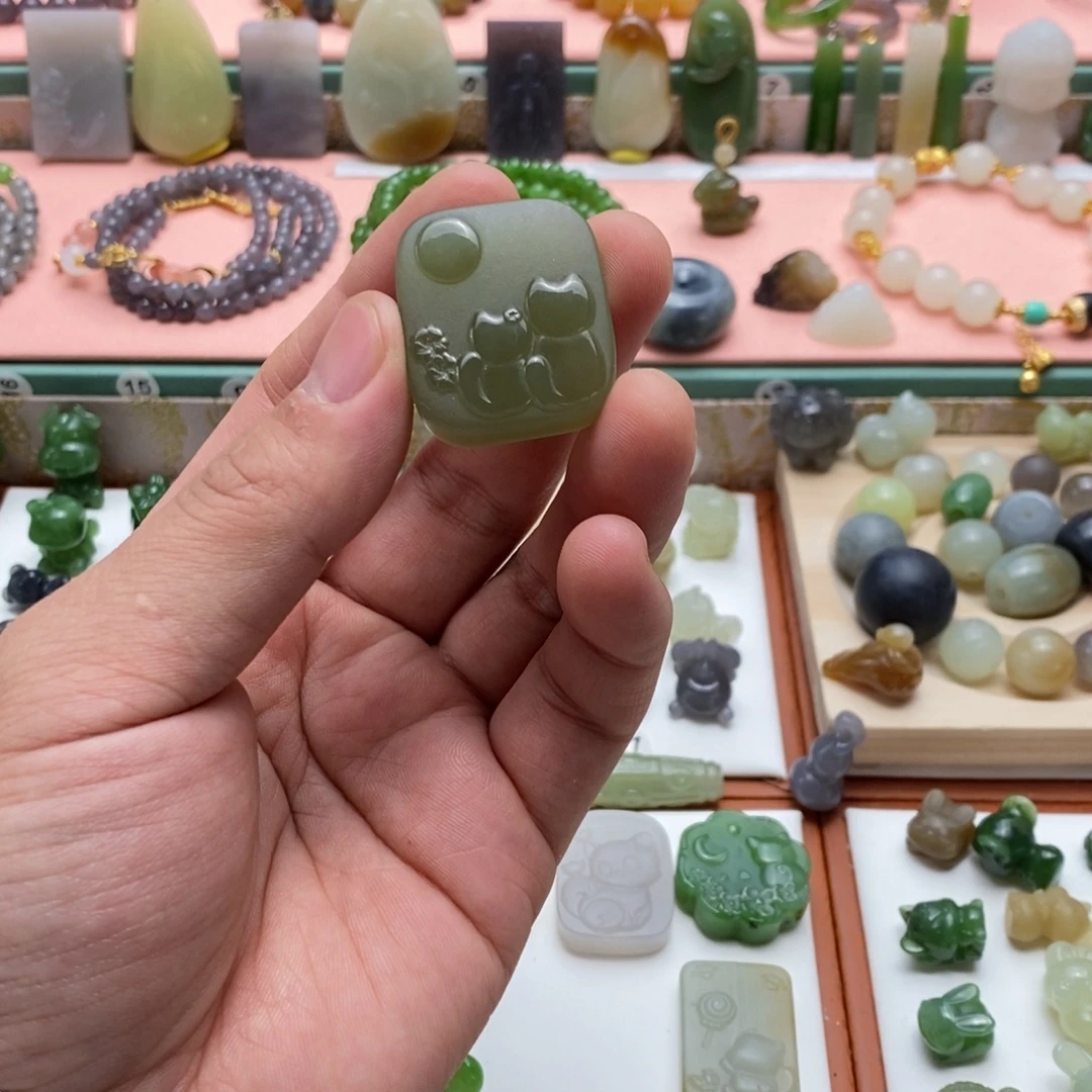 和田玉未镶嵌吊坠(不含链)