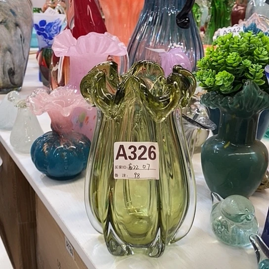 琉璃花瓶高17厘米口径6