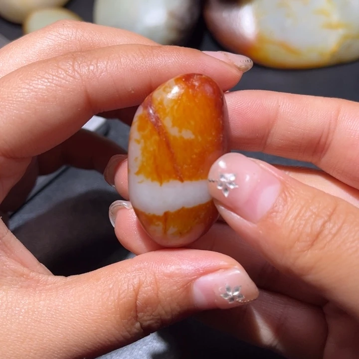 和田玉未镶嵌珠宝奇石