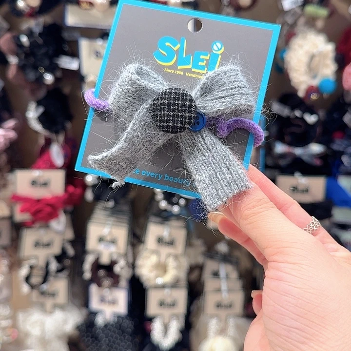 灰色蝴蝶结紫色电话线