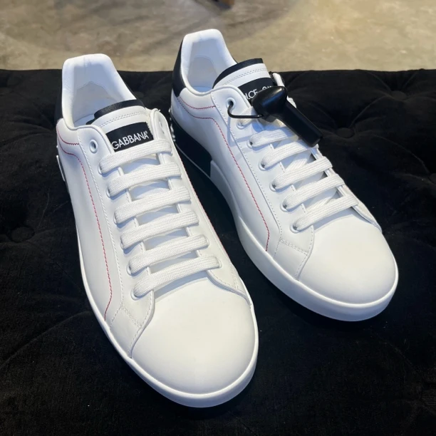 （可可在米兰）D...G（奥莱）时尚小白鞋 冬季真皮板鞋