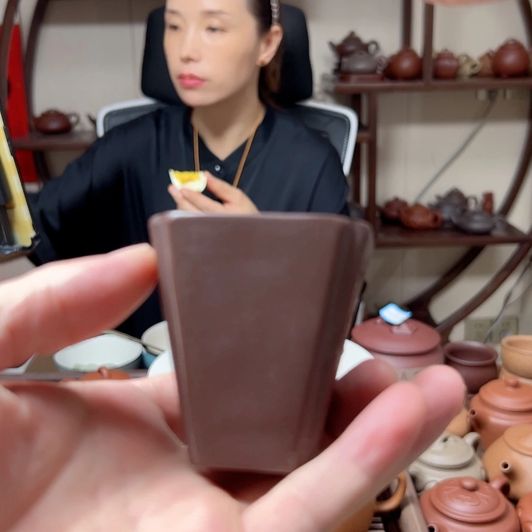 茶壶段泥100 CC左右的容量