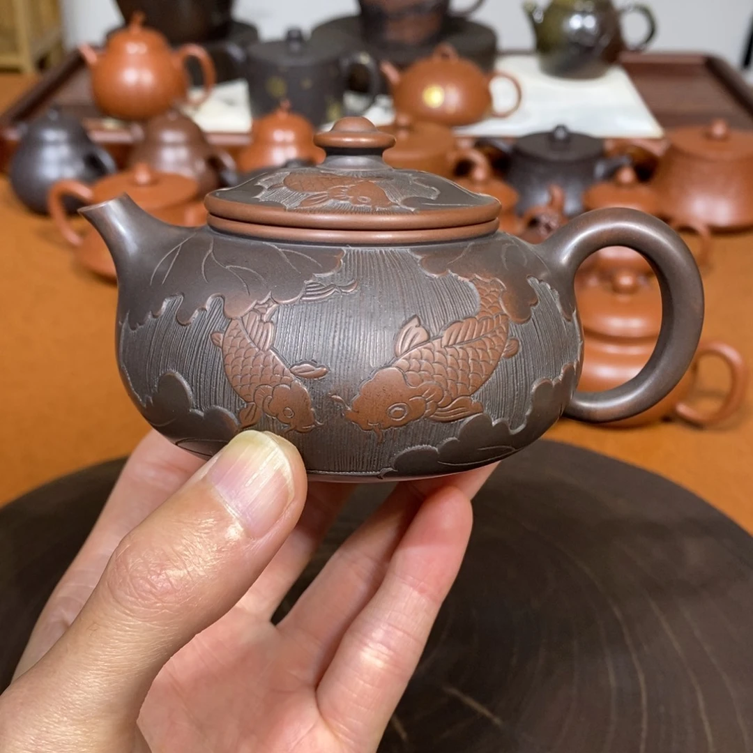 无***为广西钦州坭兴陶茶具