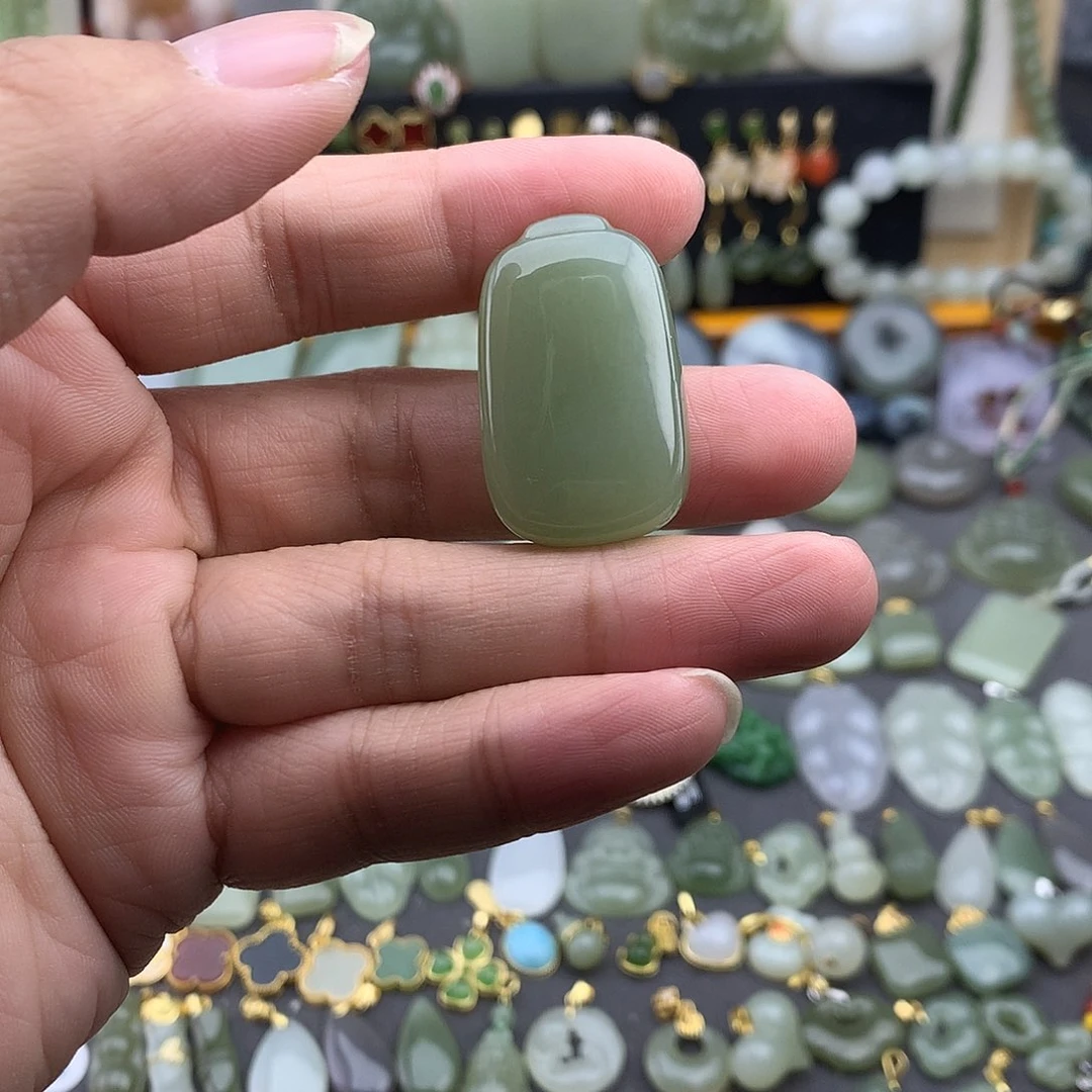 和田玉未镶嵌吊坠(不含链)