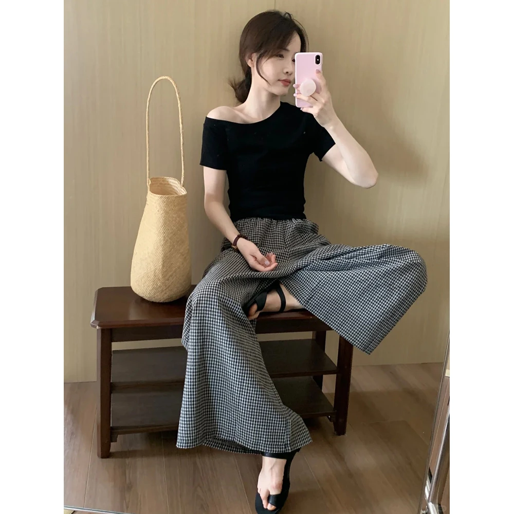 洋气休闲装2025夏季新款斜肩显瘦短袖T恤上衣格子阔腿裤套装女装