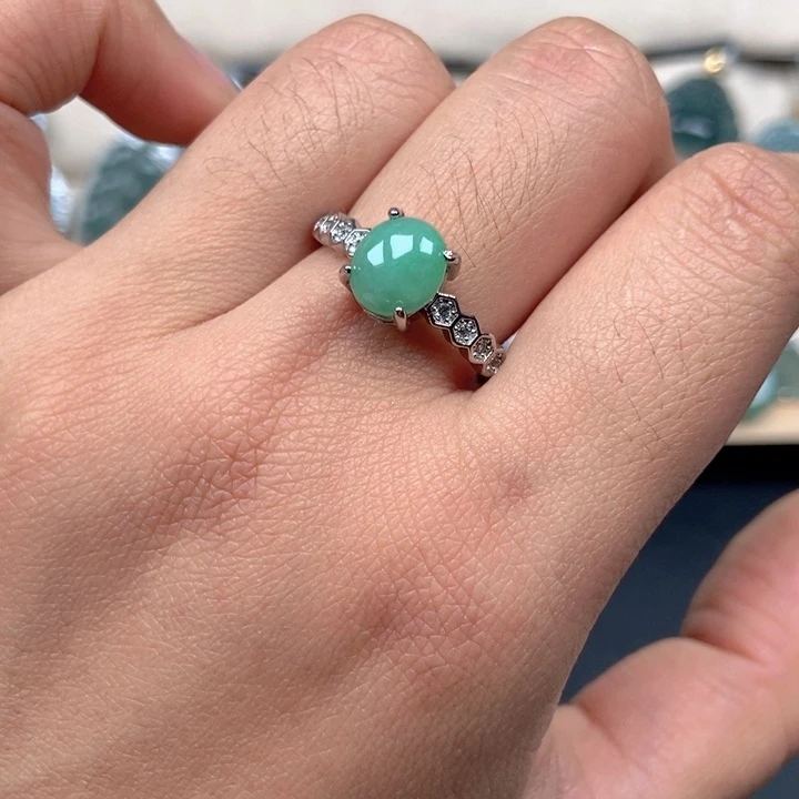 翡翠未镶嵌戒指戒指