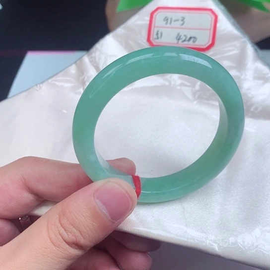 翡翠手镯未镶嵌正圈039