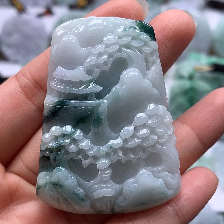 翡翠未镶嵌颈饰山水福利两面工艺卡厚12+