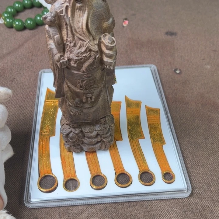 精品摆件工艺品等