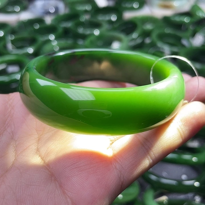 未镶嵌手镯和田玉（碧玉）