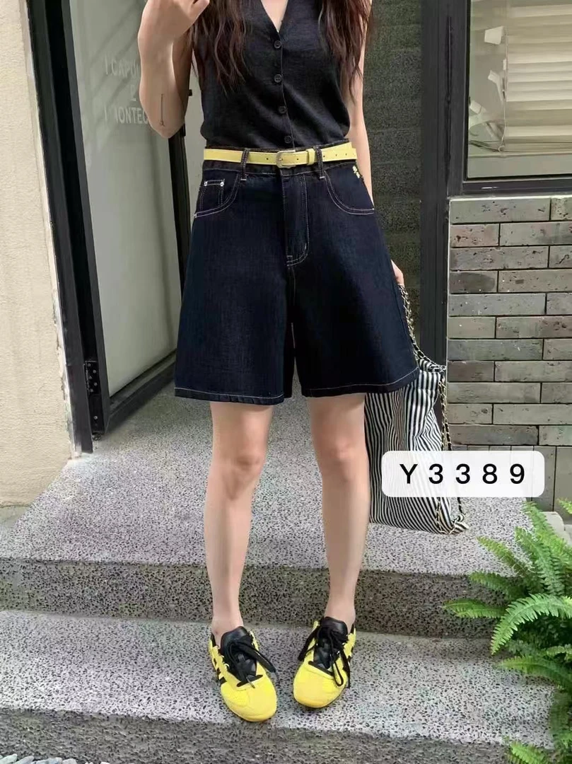 3389夏季百搭时尚韩版牛仔短裤（裤长44CM左右）