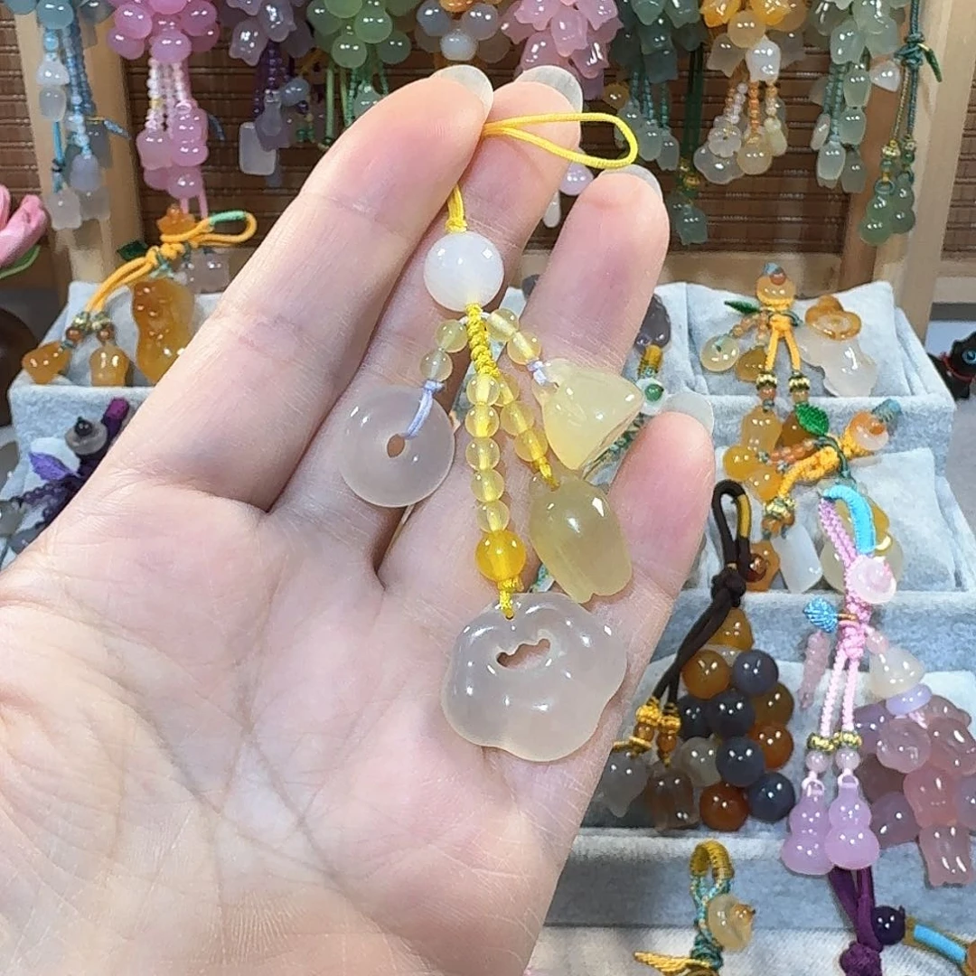 玛瑙/玉髓天然玉髓玛瑙料子带有包容点未镶嵌