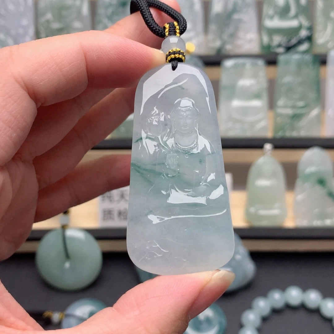 翡翠未镶嵌颈饰素衣