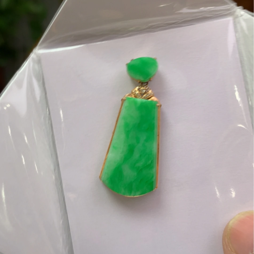 【闪购商品】翡翠颈饰18K金镶嵌翡翠
