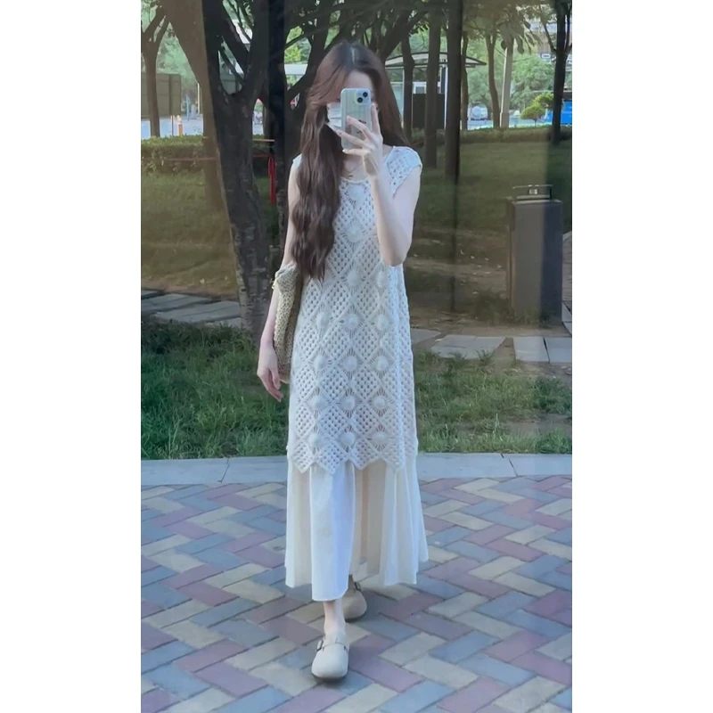 2025夏季新款法式气质镂空宽松钩花背心收腰显瘦设计感吊带连衣裙