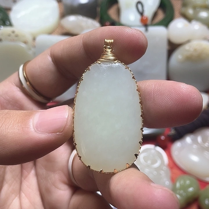 和田玉颈饰未镶嵌