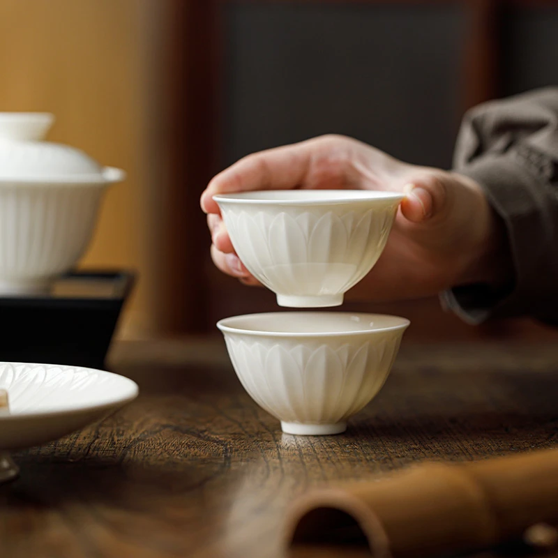 杏白陶瓷莲瓣品茗杯茶杯家用复古主人杯个人泡茶杯子宽口杯单杯