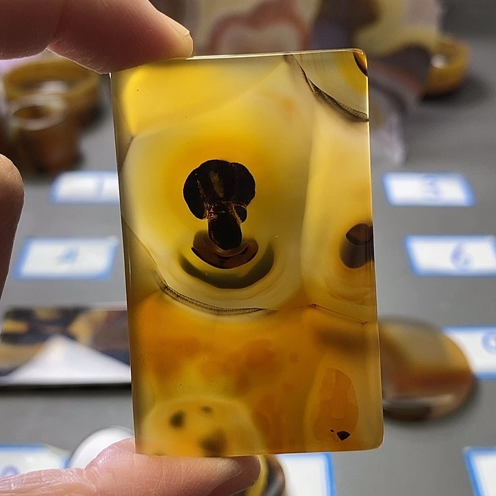 玛瑙/玉髓未镶嵌珠宝半成品