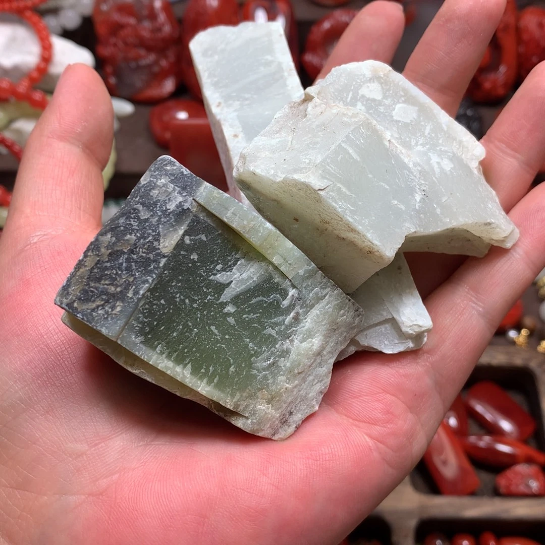 和田玉（糖玉）未镶嵌珠宝奇石