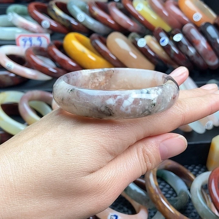 石英质玉手镯未镶嵌雯*