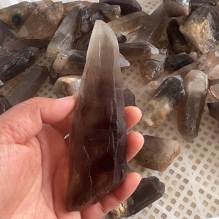 天然水晶原石未镶嵌水晶水**家