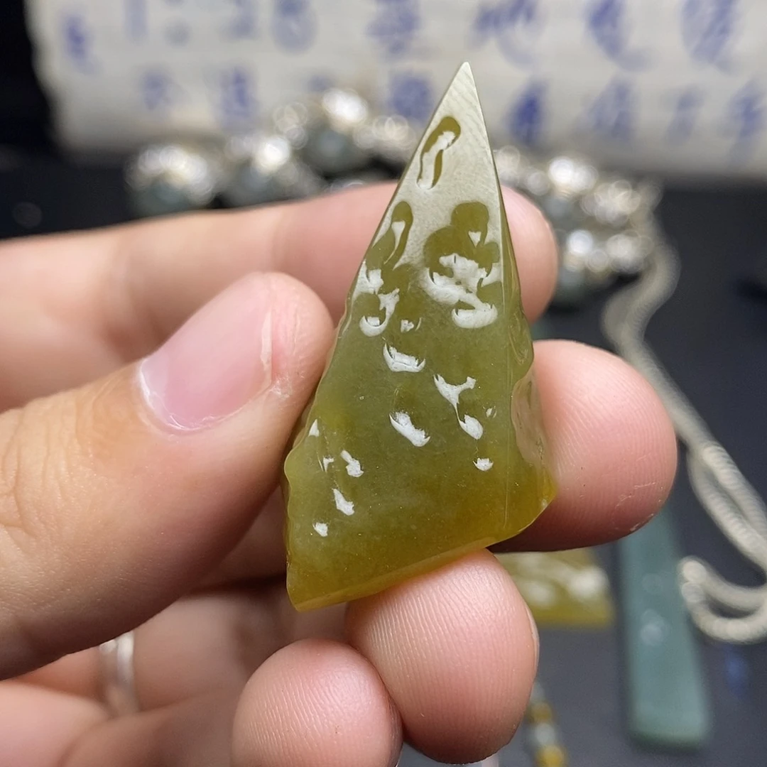 定制翡翠未镶嵌瞬*?翡翠