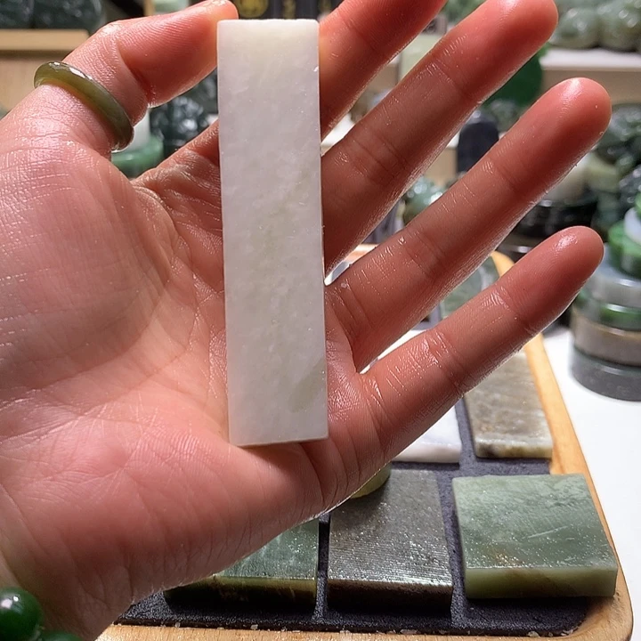 和田玉未镶嵌珠宝半成品