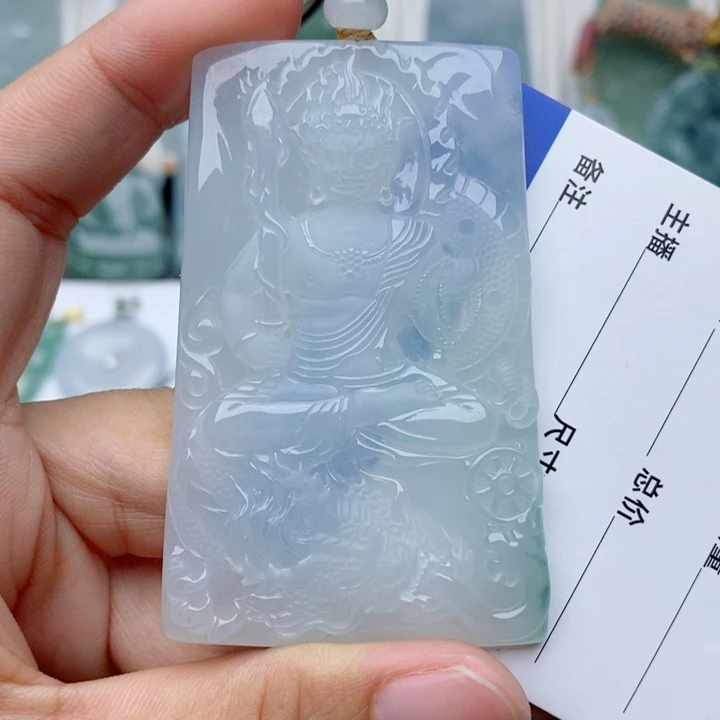 翡翠未镶嵌颈饰御龙不动明王