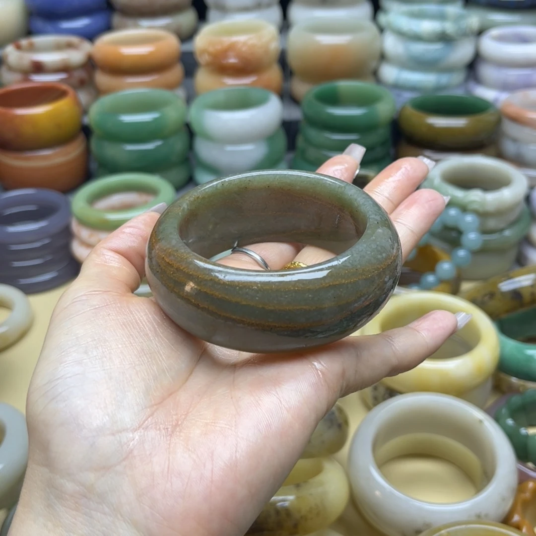 石英质玉手镯未镶嵌奶*不退