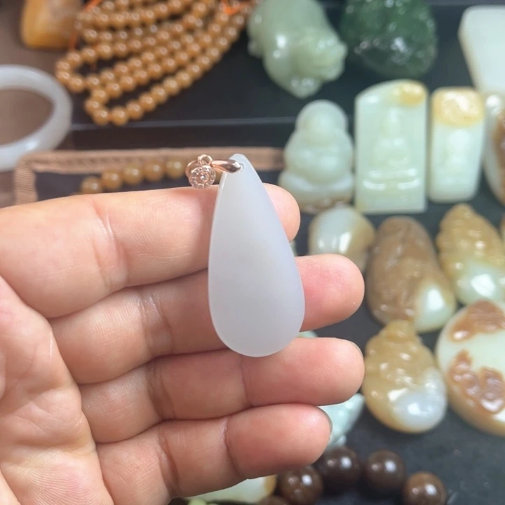 和田玉（糖玉）未镶嵌颈饰