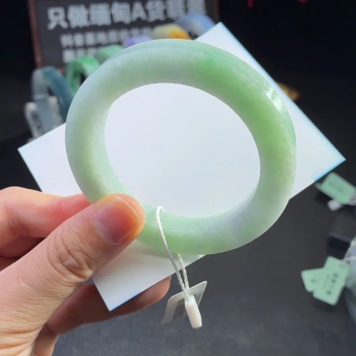 定制翡翠未镶嵌翡翠手镯定制不退不换