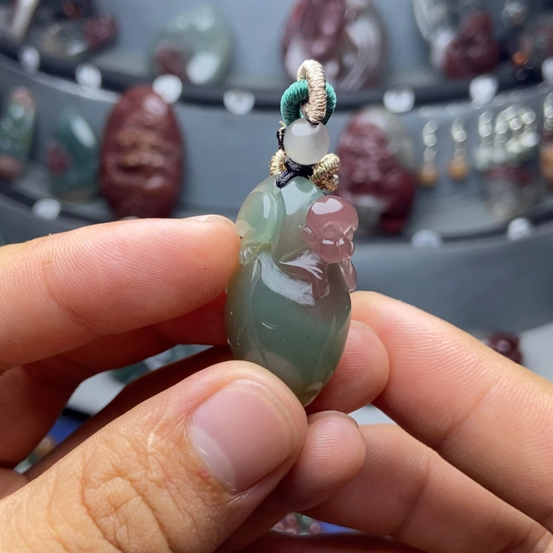 无***桥未镶嵌颈饰玛瑙/玉髓