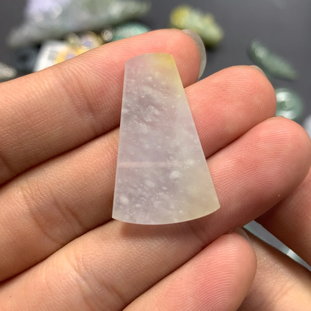 翡翠裸石翡翠首饰