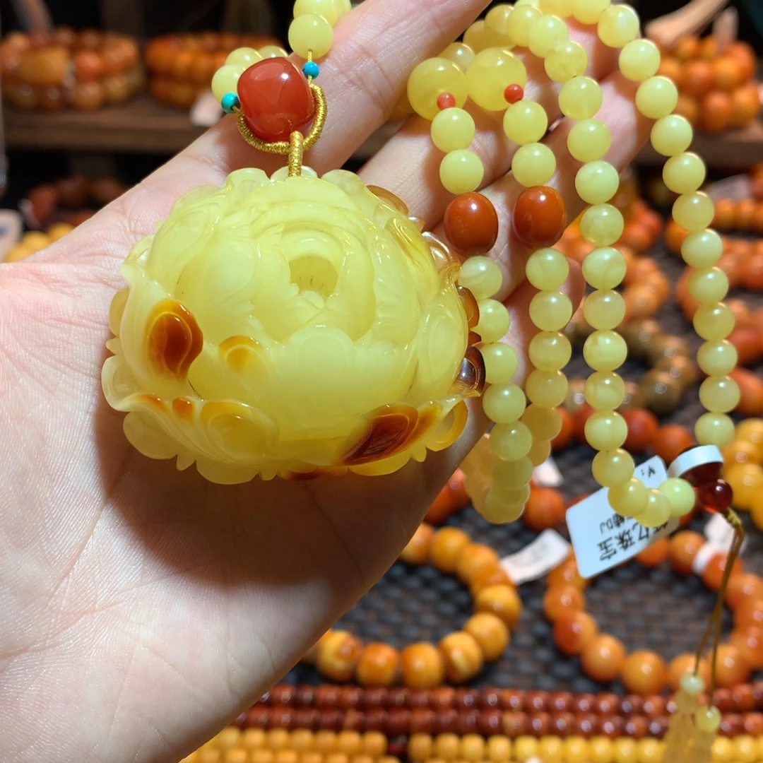 琥珀未镶嵌吊坠(赠链)