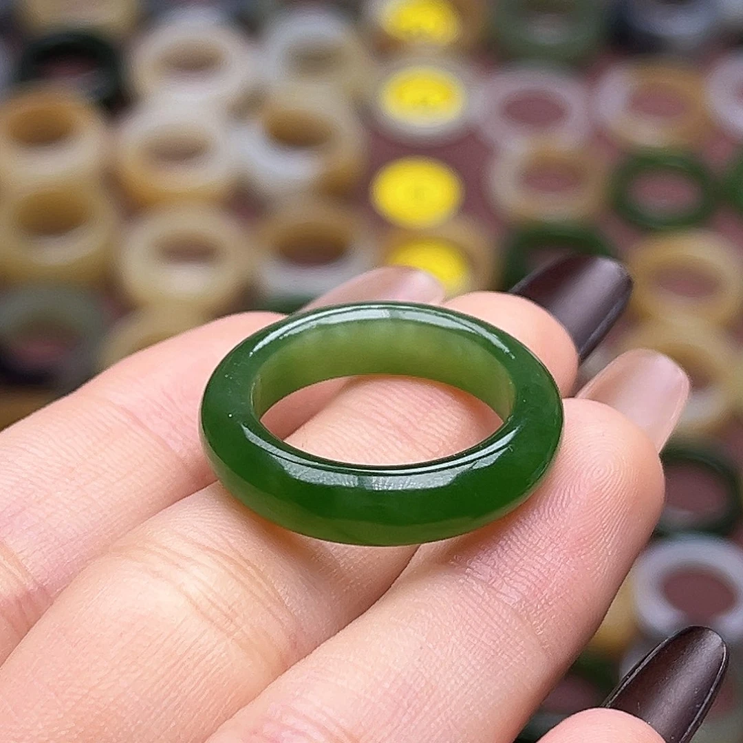 和田玉未镶嵌戒指18.1辣阳绿