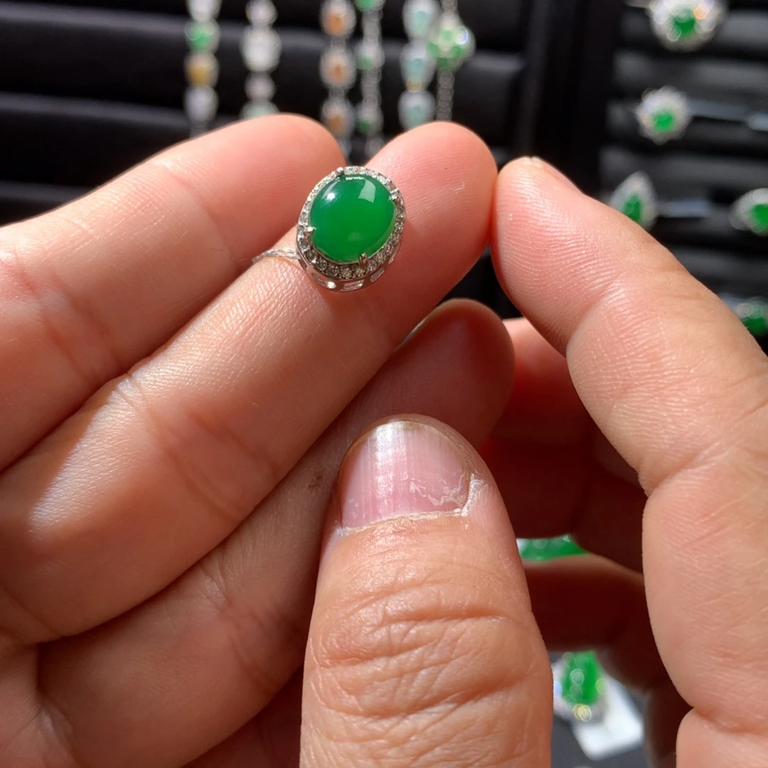 翡翠银S925镶嵌颈饰翡翠银s925镶嵌劲饰