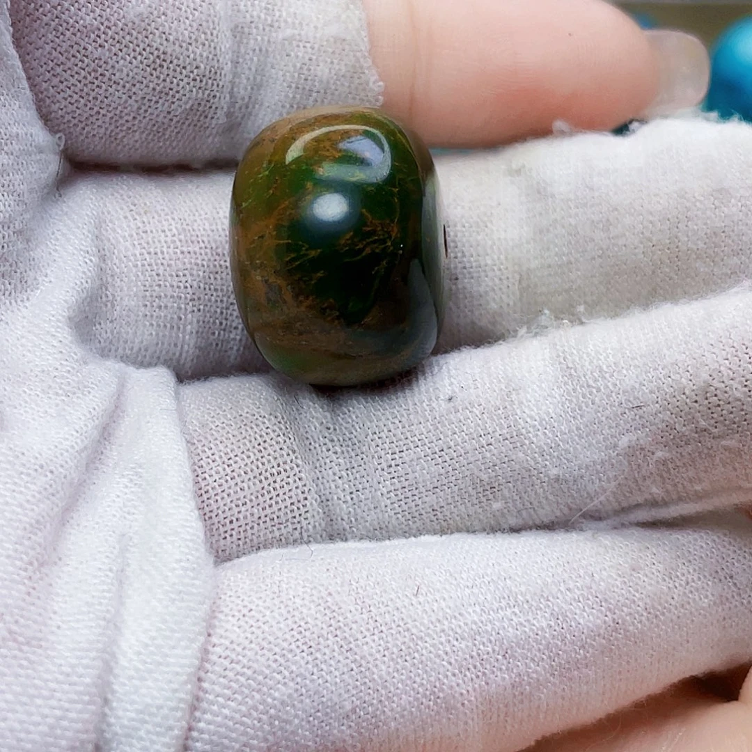 绿松石未镶嵌饰品