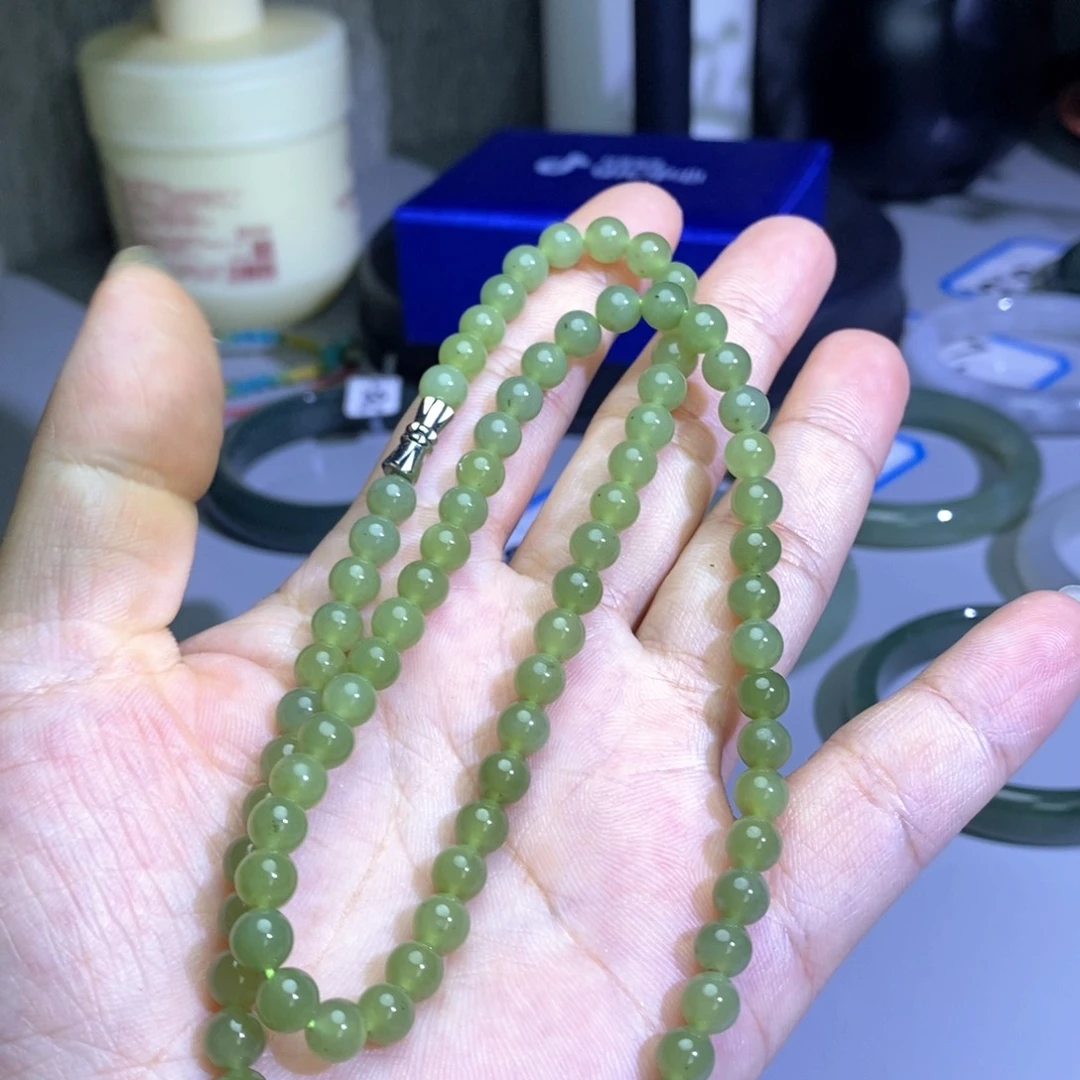 和田玉未镶嵌项链