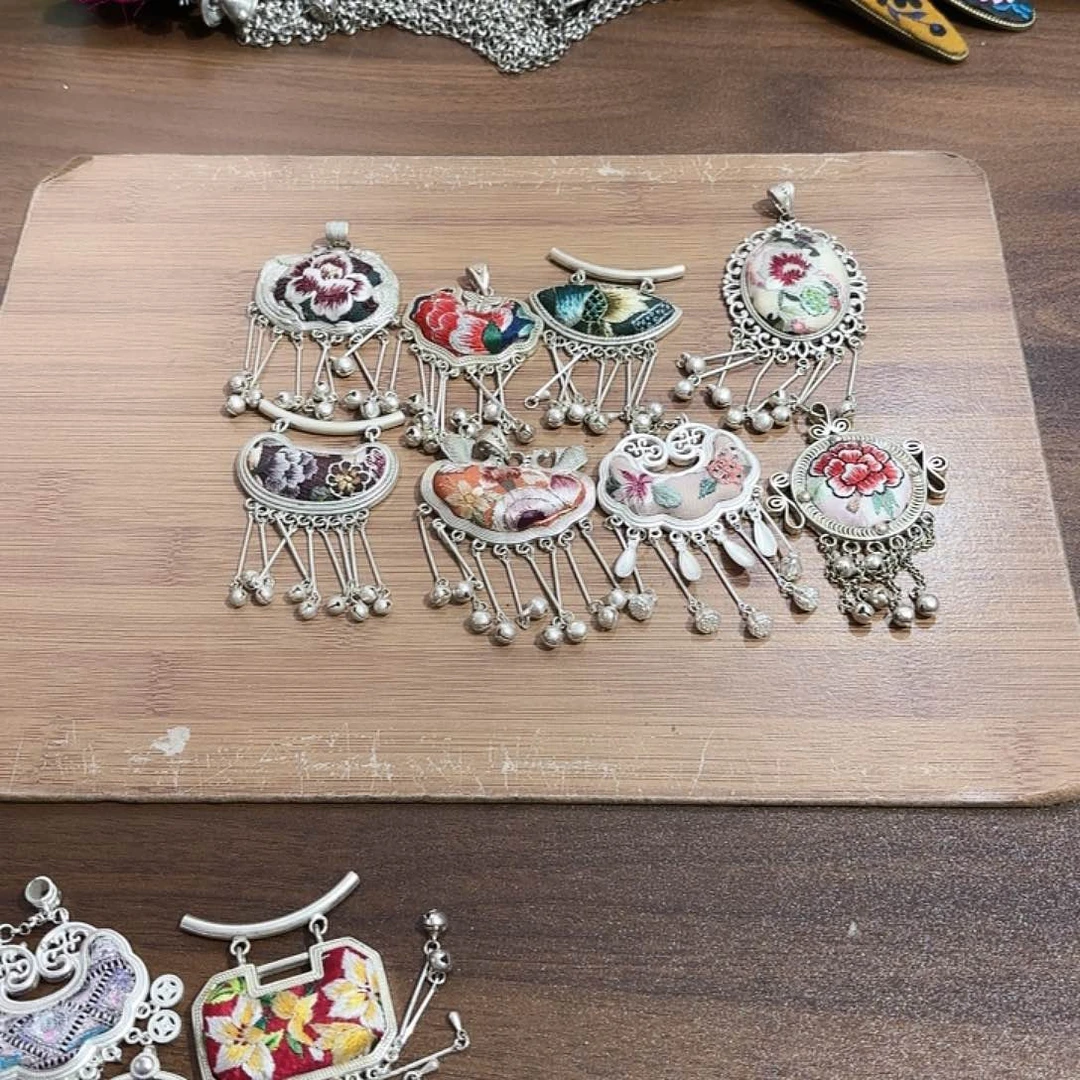 织绣纯手工制作苗绣项链