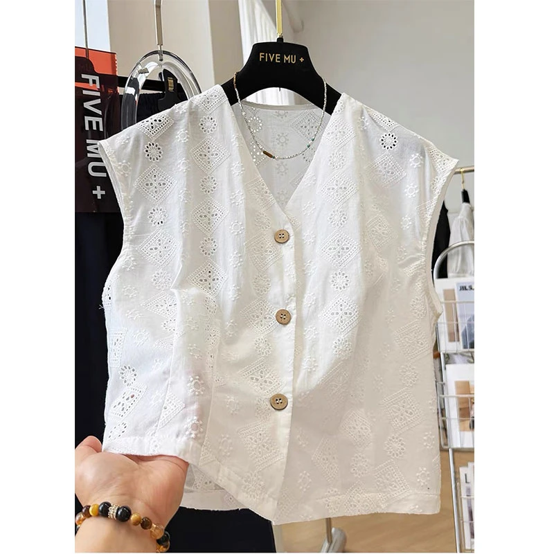 高级感韩系镂空钩花刺绣V领马甲背心女2025夏季新款气质无袖上衣