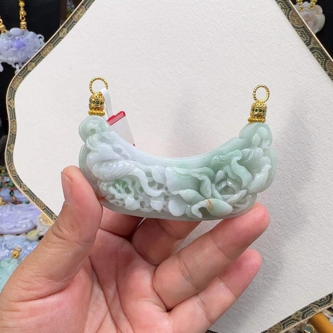 翡翠颈饰未镶嵌仿古