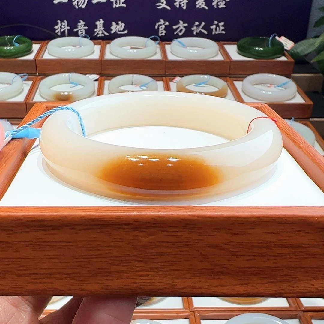 和田玉手镯56.57未镶嵌