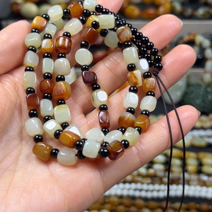 和田玉未镶嵌手串