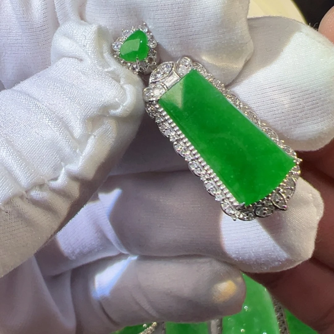 【闪购商品】翡翠颈饰18K金镶嵌缅甸翡翠