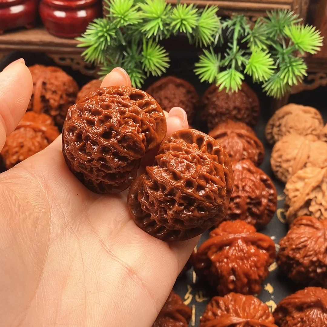 文玩核桃把件宫灯