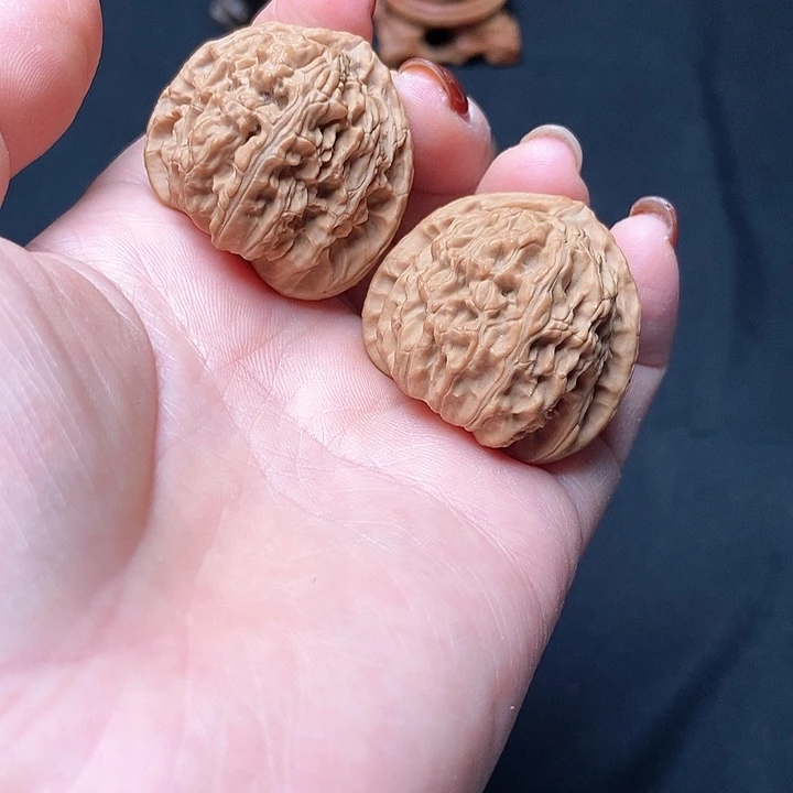 桃核吊坠38三角白核桃