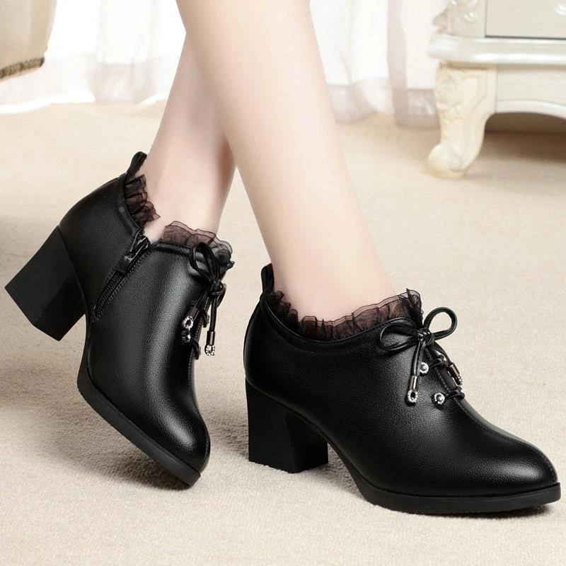 时尚款妈妈鞋软底女休闲软皮深口单鞋中年女鞋大码41-42时尚中老