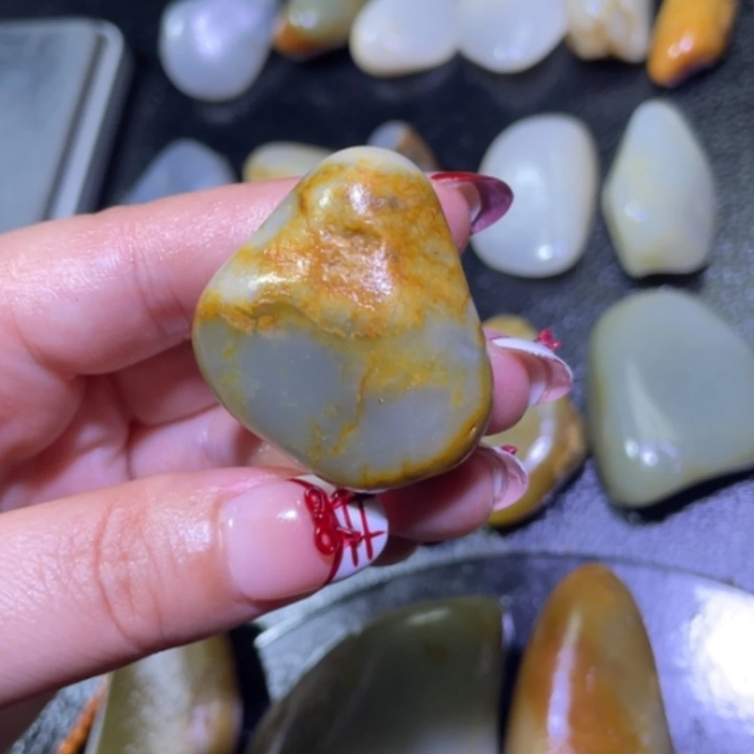 【闪购商品】颈饰未镶嵌和田玉