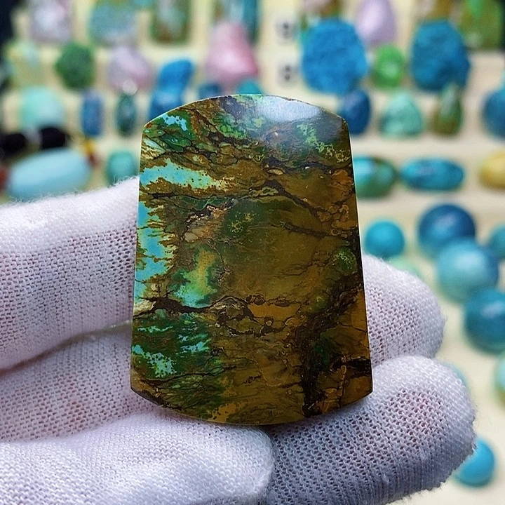 绿松石配饰未镶嵌