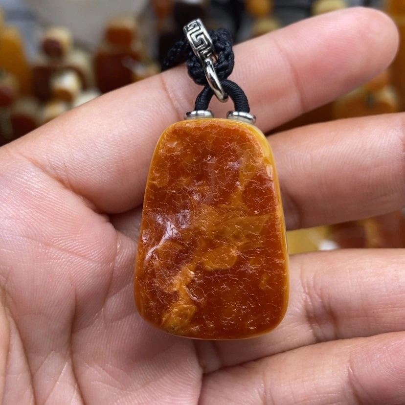 【闪购商品】琥珀颈饰未镶嵌